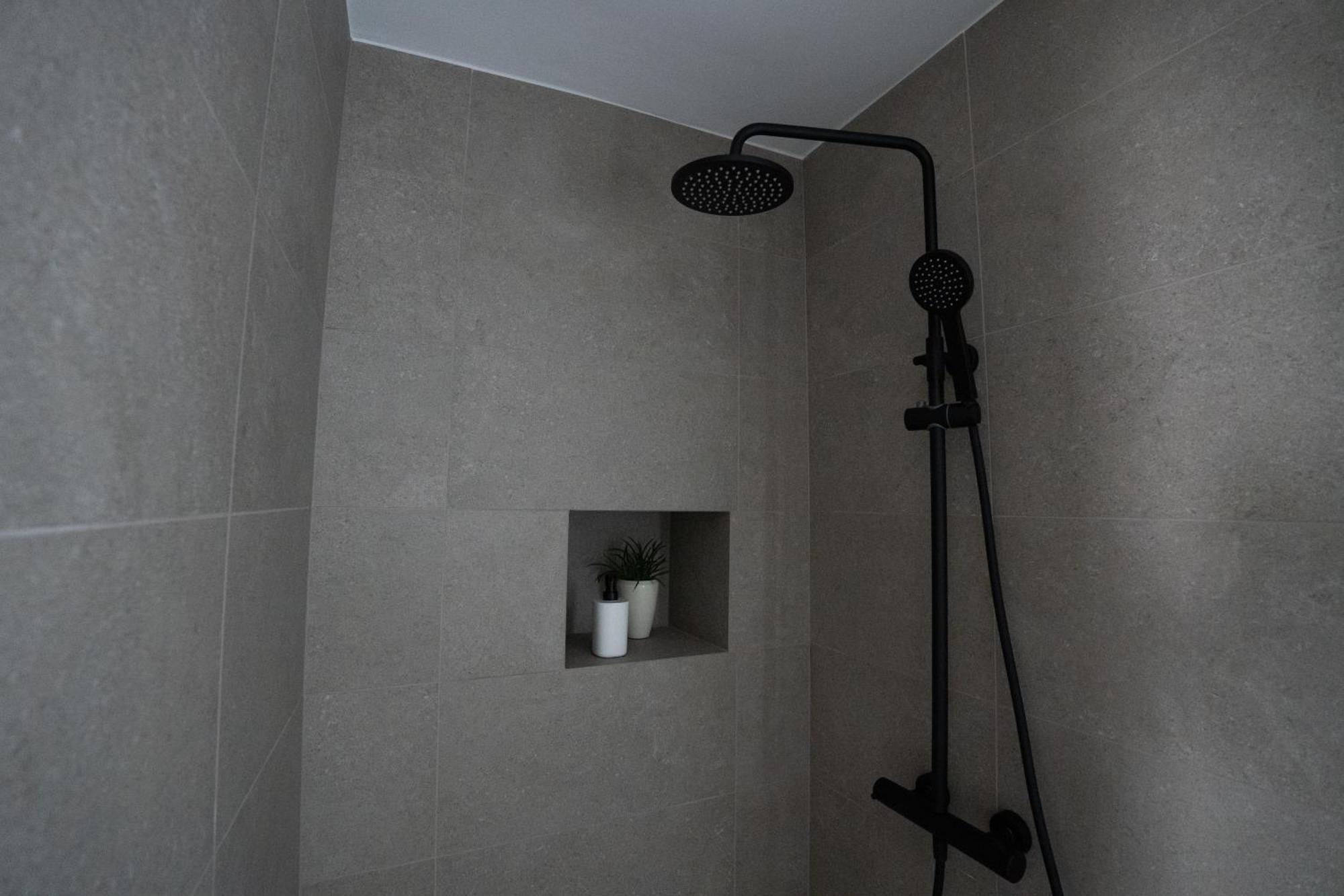 Residence Black&White ليوبليانا الغرفة الصورة