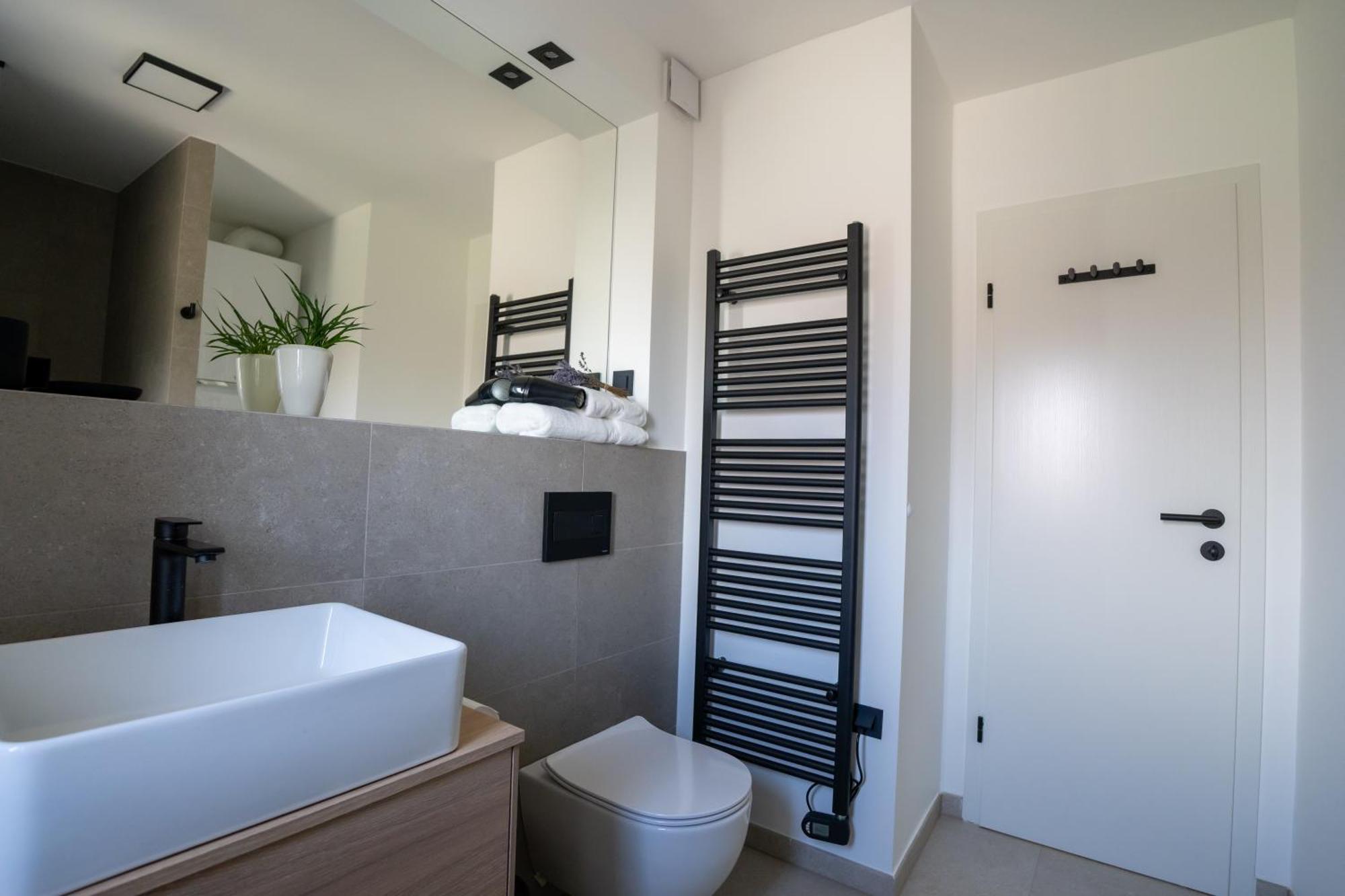 Residence Black&White ليوبليانا المظهر الخارجي الصورة