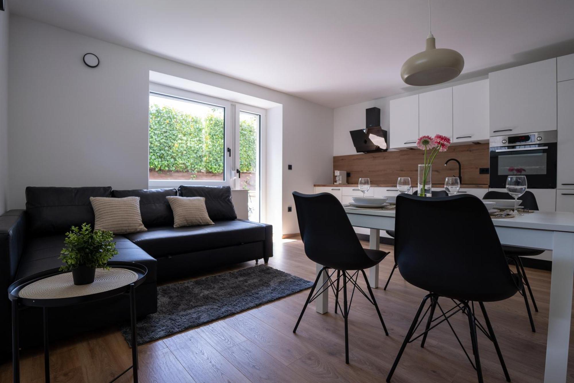 Residence Black&White ليوبليانا المظهر الخارجي الصورة